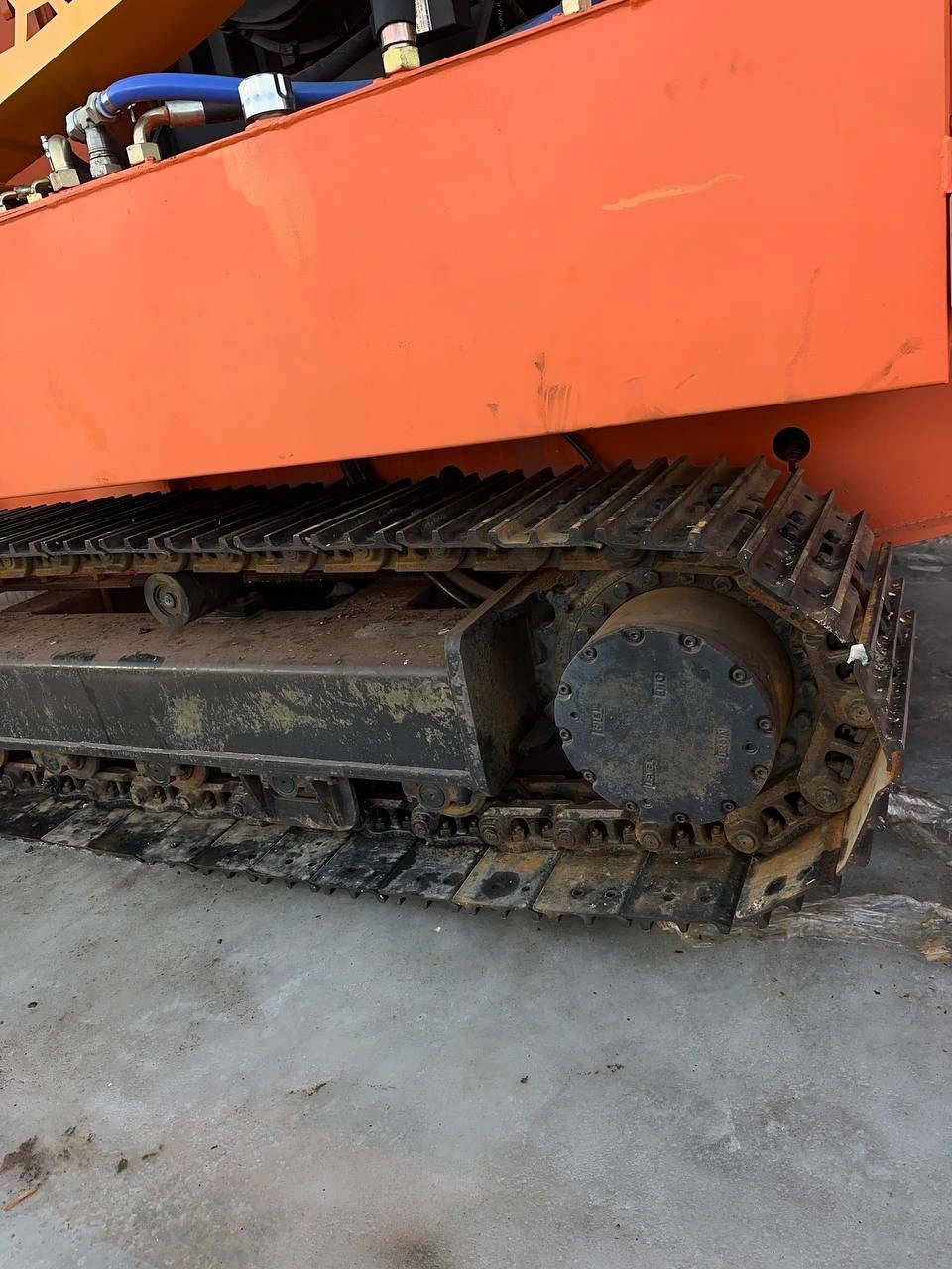 Измельчитель веток и древесины DH-220 на гусеничном ходу